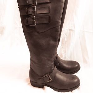 Madden Girl Lundunn boots